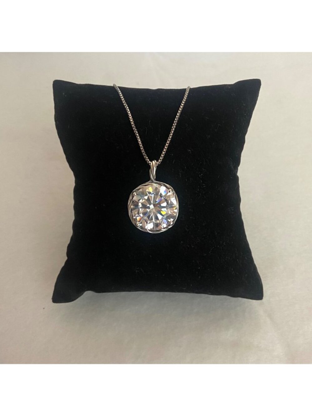 Sterling Silver 925 IL Large Round Prong Set CZ Pendant Necklace 18" Chain - Picture 15 of 15